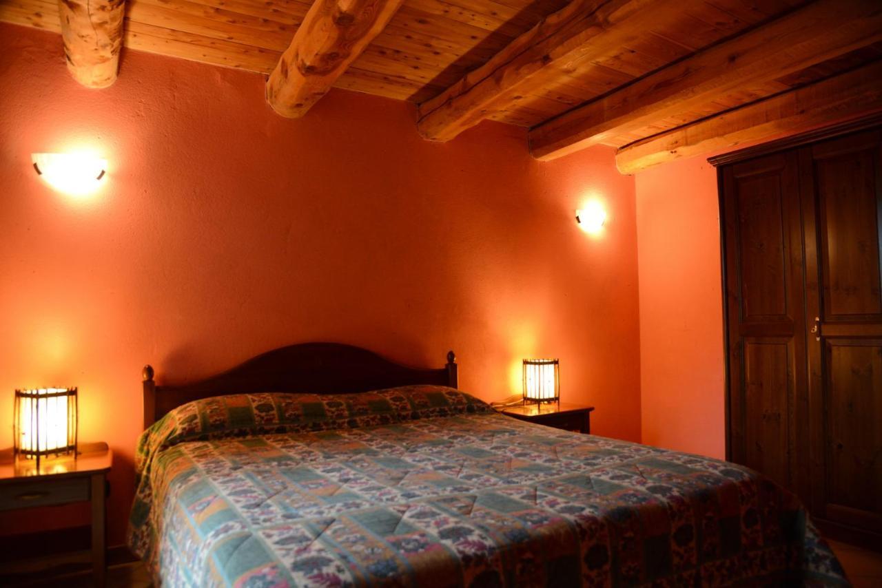 Albergo Diffuso La Marmu Osteria Della Croce Bianca Мармора Экстерьер фото